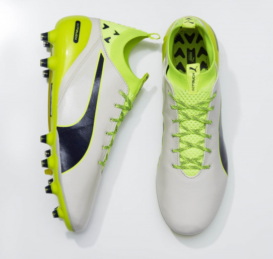 16AW_PR_TS_Football_Q3_evoTOUCH Pro-Special Edition_20.jpg